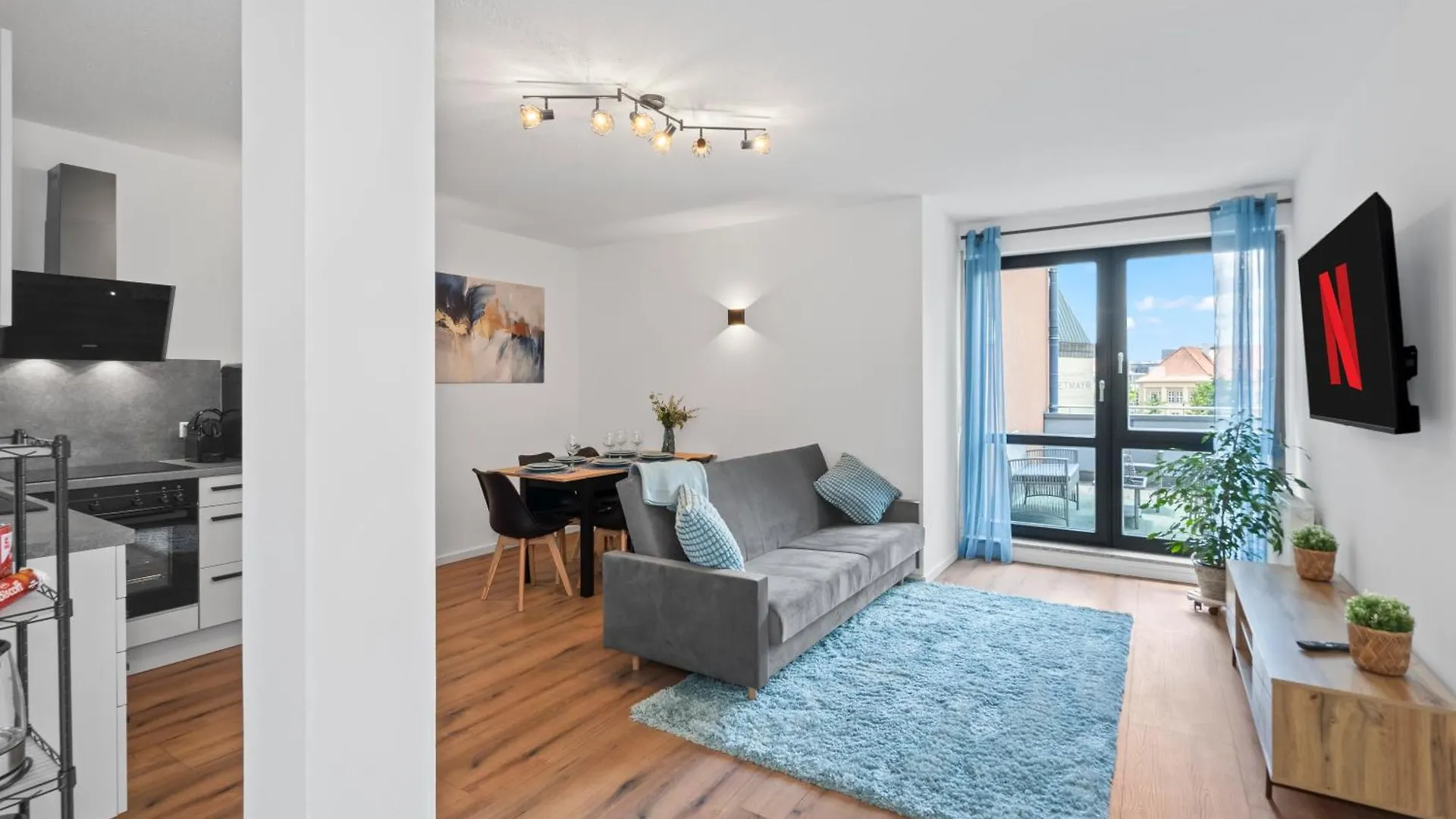 Nexstay Lux Wohnung Mit Dachterrasse Und Parkplatz Neumarkt in der Oberpfalz Germany