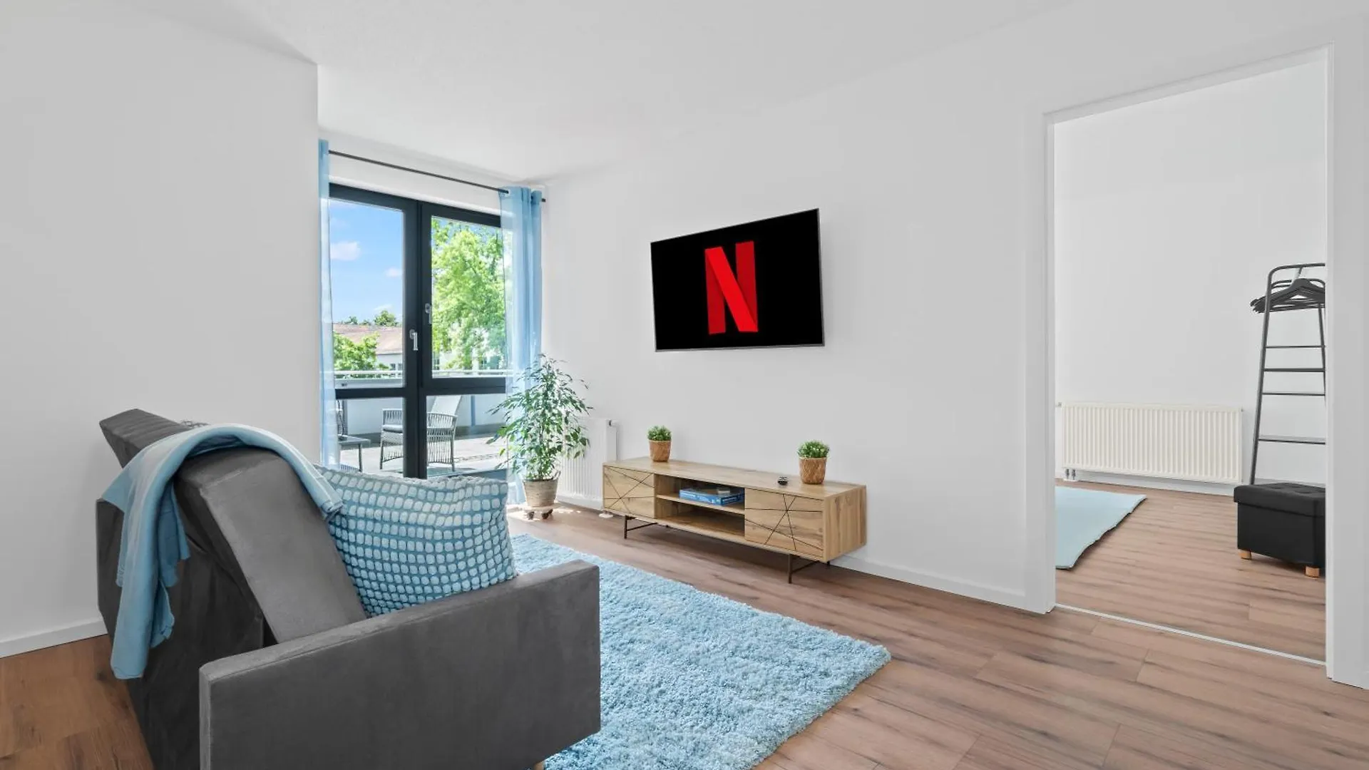 Apartment Nexstay Lux Wohnung Mit Dachterrasse Und Parkplatz Neumarkt in der Oberpfalz Germany